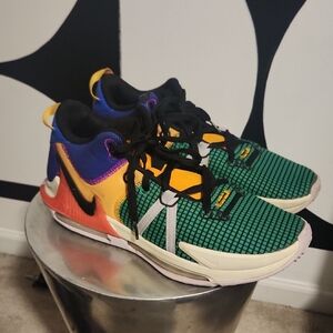 Nike Lebron Witness 7 Basketball Sneakers